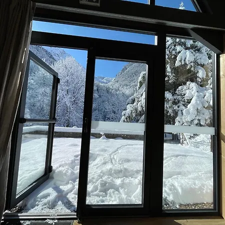 Le Refuge De L'isard Bed & Breakfast 3*