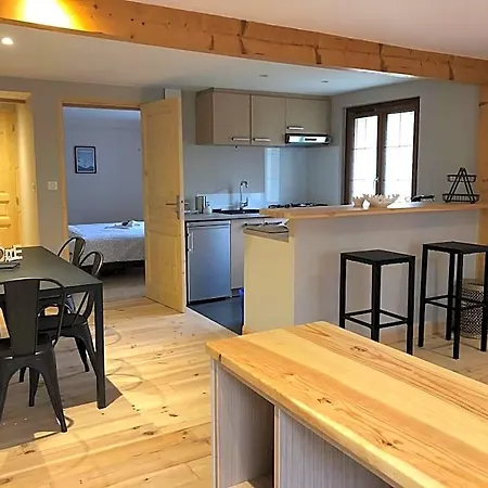 Le Refuge De L'isard Bed & Breakfast 3*