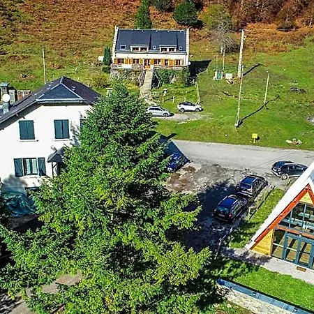 לינה וארוחת בוקר Le Refuge De L'isard 3*
