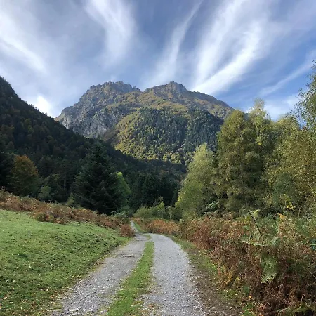 Panzió O Chiroulet - Le Refuge De L'isard Bagnères-de-Bigorre